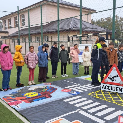 Elevii din Poroschia învață despre siguranța rutieră în cadrul unui eveniment educațional