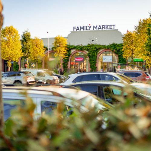 IULIUS investește 28 milioane euro în Family Market Tomești cu primul parc matur din comună