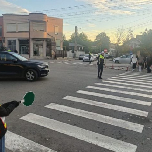 Polițiștii rutieri din Vrancea sprijină elevii în siguranța circulației