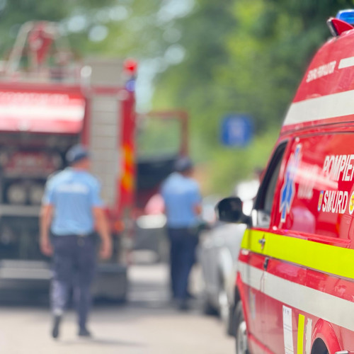 Incendiu la un apartament din Dorohoi provocat de un prelungitor în flăcări