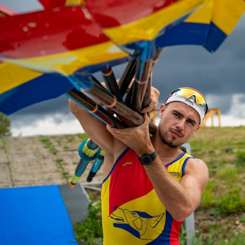 Marian Ștefan Dunca, tânăr canotor de perspectivă, urmărește medalii olimpice