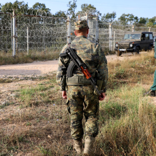 Spionii ruși, ONG-uri și traficanții de persoane colaborează pentru a inunda Europa cu migranți ilegali