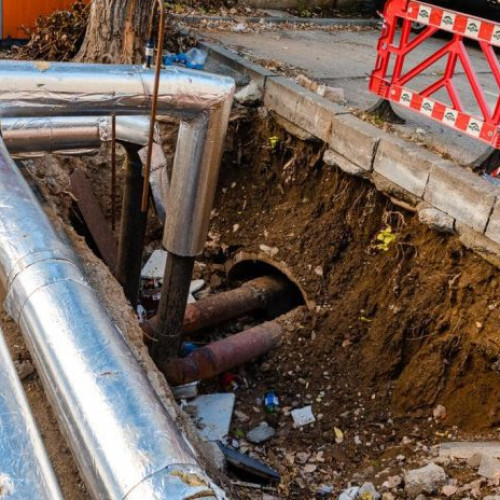 Termoenergetica efectuează lucrări de reparații pe conductele de termoficare din mai multe zone din București