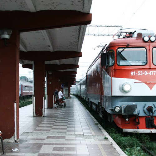 CFR suspendă temporar trenuri regio din mai multe zone din cauza datoriei la infrastructură