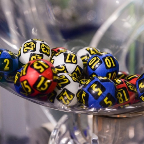 Premii uriașe la extragerile loto, cu peste 8 milioane de euro la 6/49 și 7 milioane la Joker
