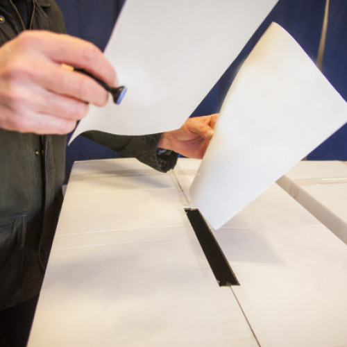 Emil Boc: Referendumul pe pensiile speciale este consultativ, decizia finală aparține CCR