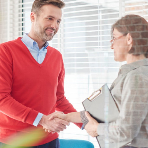 Angajatorii care angajează ucenici peste 30 de ani beneficiază de subvenții lunare