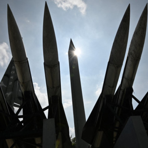 Coreea de Nord a lansat rachete balistice înainte de summitul internațional din Coreea de Sud