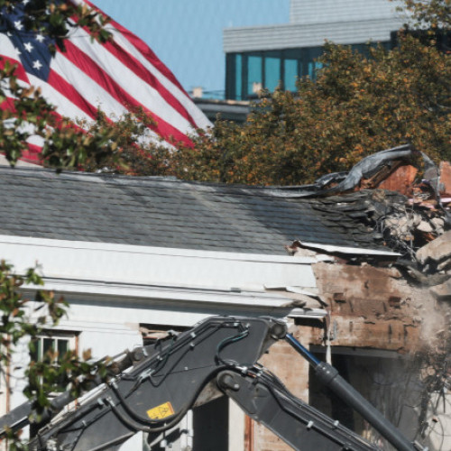 Donald Trump apără renovarea majoră a Casei Albe în fața criticilor democrate