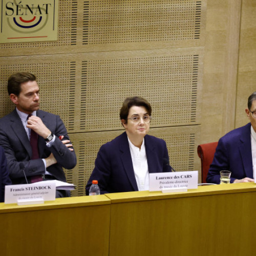 Președinta Luvrului propune întărirea securității după jaf