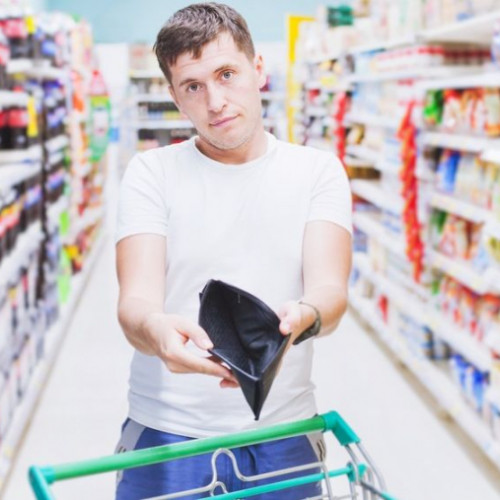 Creșterea cheltuielilor pentru un trai decent în România depășește 9% în ultimul an