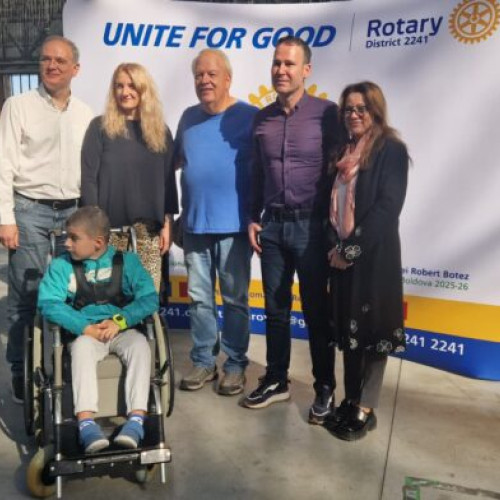 23 de copii cu dizabilități locomotorii au primit scaune rulante personalizate în Sector 3