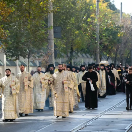 Două procesiuni cu moaște vor străbate Bucureștiul joi, însoțite de restricții de trafic