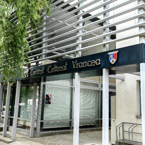 Centrul Cultural Vrancea caută profesor de canto pentru școala populară de artă