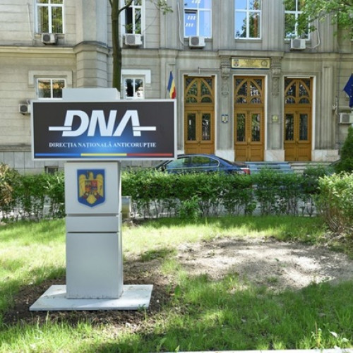 DNA face 18 percheziții în Brașov într-un dosar de corupție la DSP