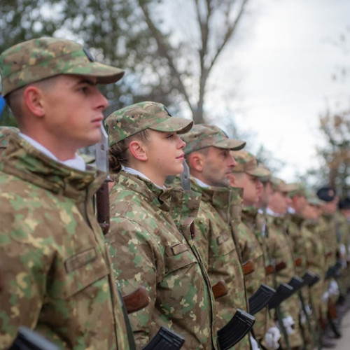 Ceremonii militare și religioase de Ziua Armatei în mai multe orașe din România