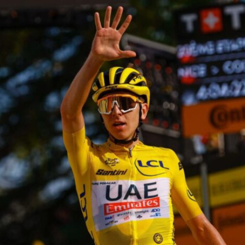 Tadej Pogacar, favoritul pentru trofeul Velo d’Or în 2024