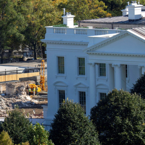 Aripa de Est a Casei Albe demolată pentru a face loc unei săli de bal grandioase