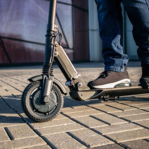 Camera Deputaților a adoptat legea RCA pentru trotinete și biciclete electrice rapide