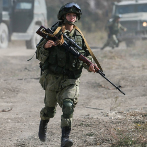 Comandamentul rus recrutează femei în trupele de asalt din regiunea Donețk