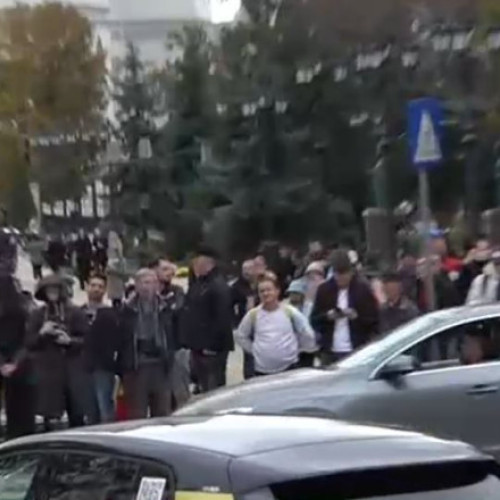 Nicușor Dan huiduit la Iași în timpul unei ceremonii aniversare universitare