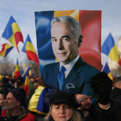 Un român din Austria amendat pentru amenințări către Klaus Iohannis și Marcel Ciolacu pe TikTok