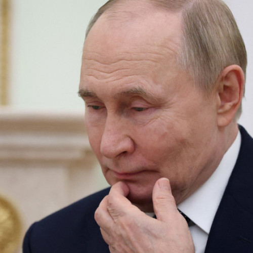 Statele sprijinitoare ale Ucrainei cer excluderea petrolului rusesc de pe piaţa globală