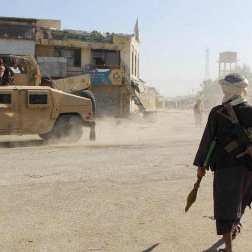 Confruntări armate la granița Pakistan-Afganistan soldate cu zeci de morți