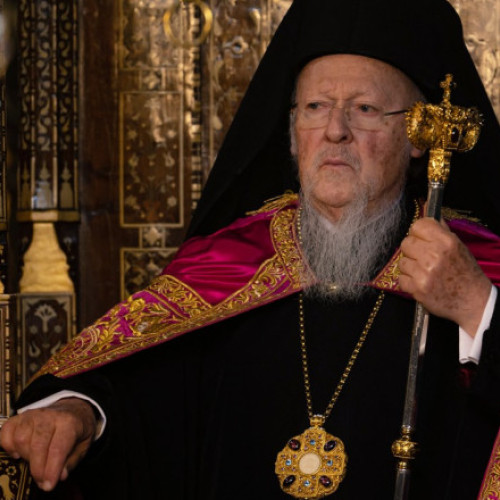 Președintele Nicolae Dan îl decorează pe patriarhul Ecumenic Bartolomeu I la Cotroceni