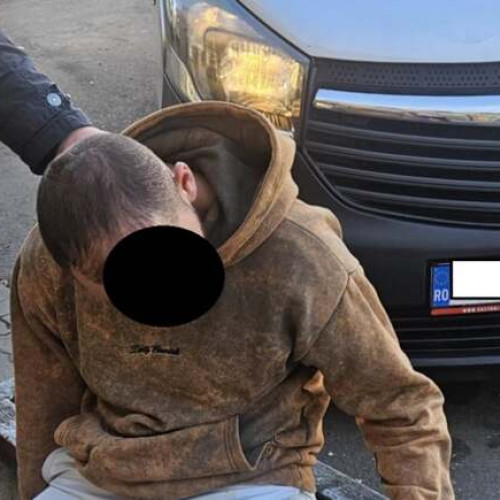 Un tânăr prins cu substanțe suspecte în Timișoara, predat poliției