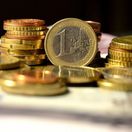 Analistii anticipează deprecierea leului din cauza deficitului bugetar și de cont curent