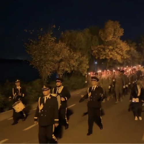 Gălățeni de toate vârstele au celebrat Ziua Armatei pe Faleza Inferioară a Dunării