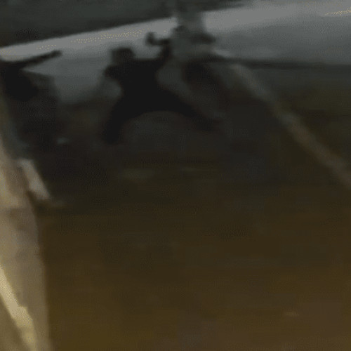 Bărbat agresiv atacă o mamă și fiul ei de 9 ani în Făgăraș