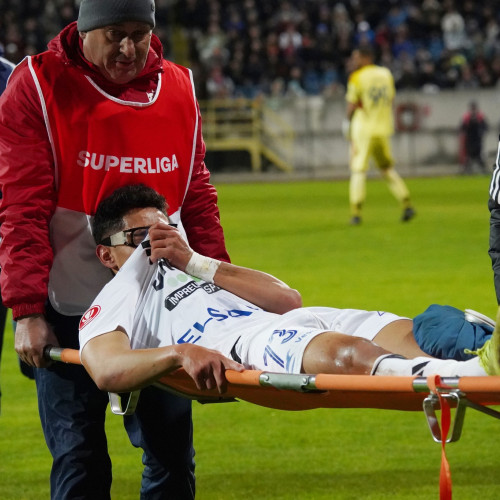 Narcis Ilaș, jucător FC Botoșani, accidentat grav în meciul cu FC Hermannstadt