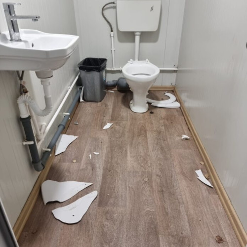 Primarul comunei Chiajna anunță măsuri după distrugerea toaletei din Parcul Orhideelor