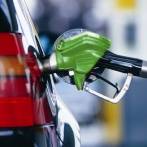 Scumpirea carburanților continuă în România, acciza crește de la 1 ianuarie