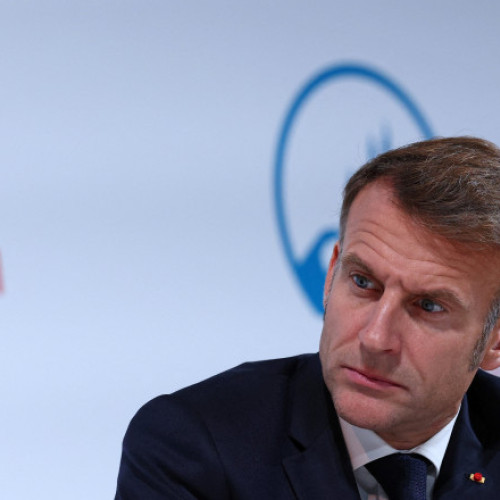 Popularitatea lui Macron scade la un nivel record în Franța