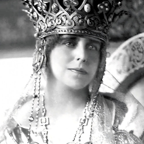 Se împlinesc 150 de ani de la nașterea Reginei Maria, omagiată la Galați