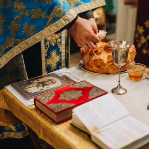 Moșii de toamnă, o zi de rugăciune și pomenire pentru cei adormiți în credința ortodoxă