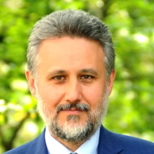 Nicuşor Dan îl numeşte pe Marius-Gabriel Lazurca consilier prezidenţial pentru securitate naţională