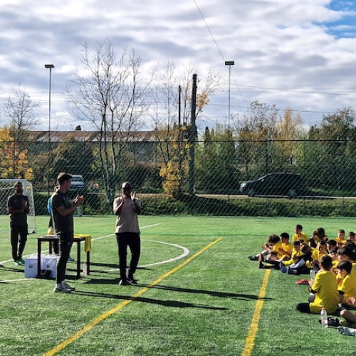 Marcos Senna a încheiat tabăra de fotbal Villareal de la Sibiu cu un mesaj pentru copii și părinți