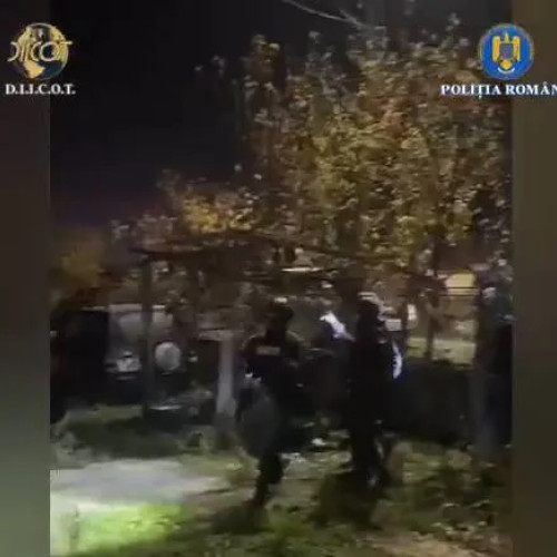 Un bărbat a obligat o femeie la prostituție și a vândut copilul într-un schimb fraudulos