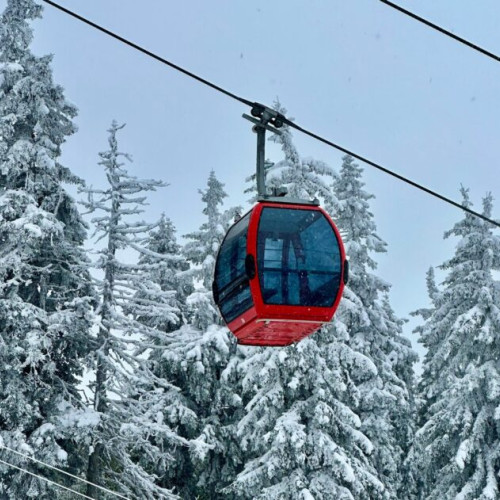 Tarifele pentru transportul pe cablu din Poiana Brașov vor crește în sezonul 2025-2026