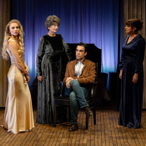 Teatrul Mic prezintă premiera spectacolului „Trei femei înalte” de Edward Albee