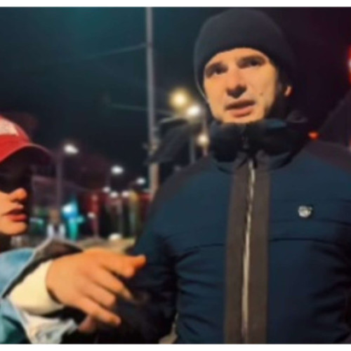 Dialog satiric între Marian Rădună și jandarmul care l-a amendat la marșul Colectiv