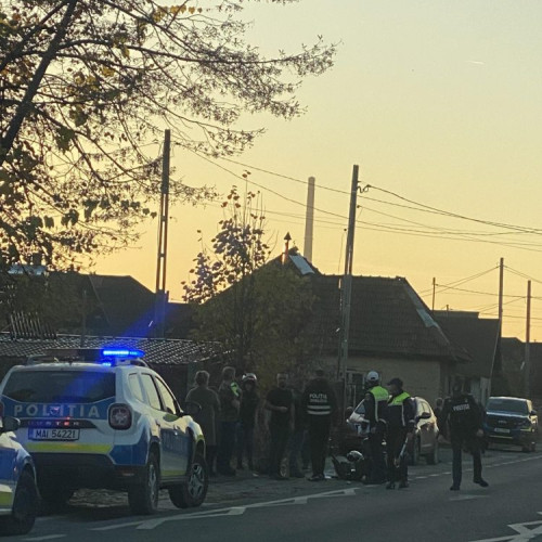 Două motociclete implicate într-un accident; circulația este îngreunată