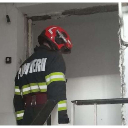 Explozie fără victime într-un bloc din Râmnicu Sărat din cauza acumulărilor de gaze