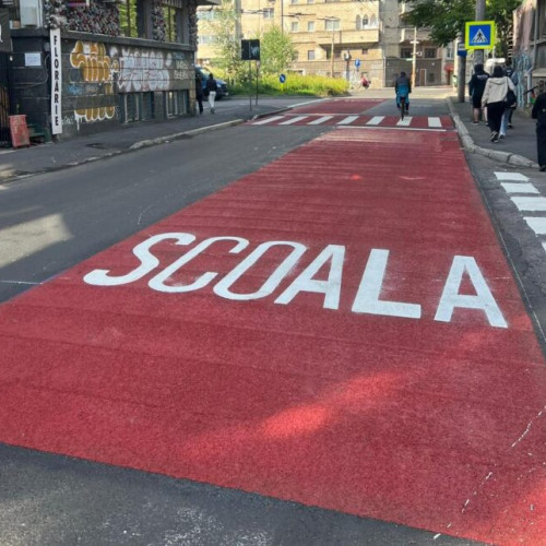 Elevii reîncep cursurile luni, după o vacanță de o săptămână