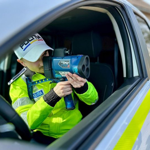 Trei șoferi prinși cu viteze mult peste limita legală în județul Covasna