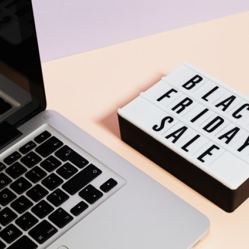 Consilii utile pentru consumatori înainte de Black Friday, de la Centrul European al Consumatorilor